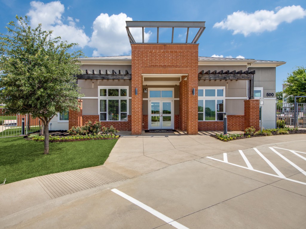 Palladium Aubrey exterior